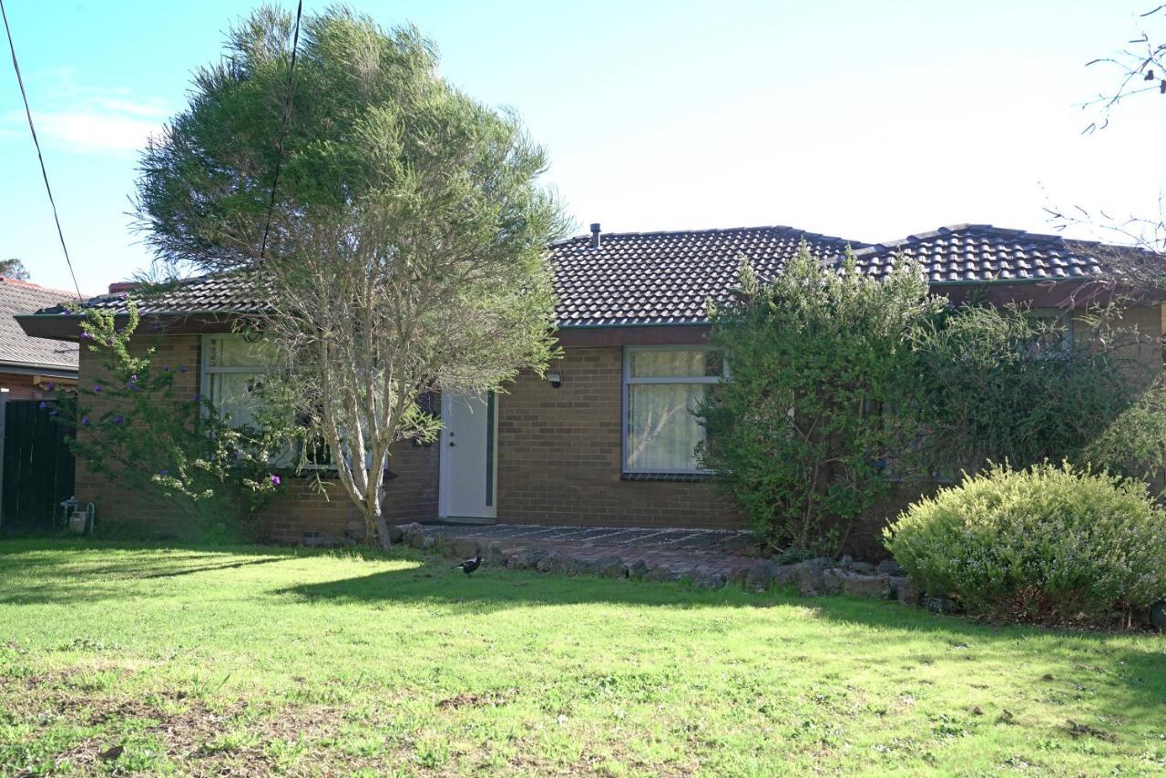 Family Home In Prime Location Melbourne Ferntree Gully Exterior photo