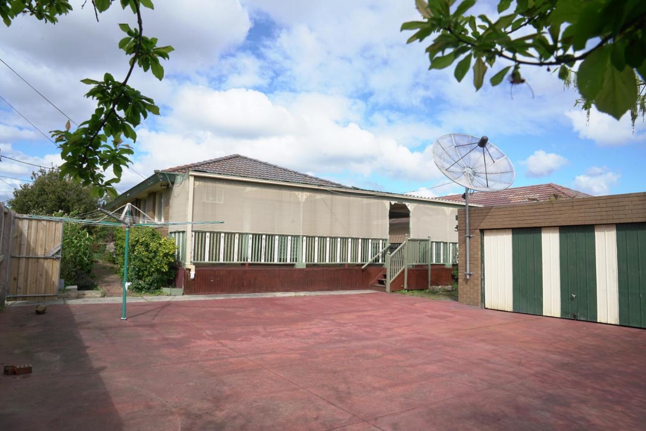 Family Home In Prime Location Melbourne Ferntree Gully Exterior photo